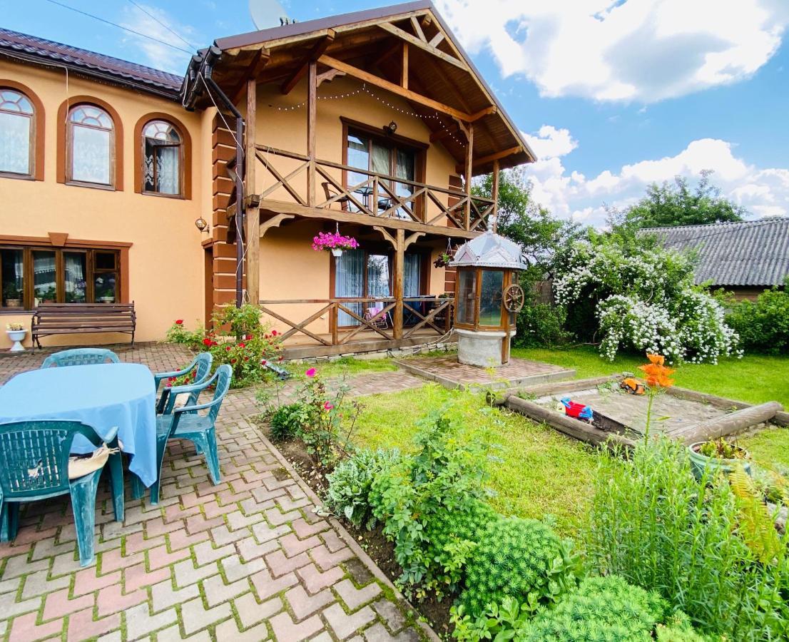 Rodynnyi Zatyshok Guest House เวอร์คอฟเวอนา ภายนอก รูปภาพ