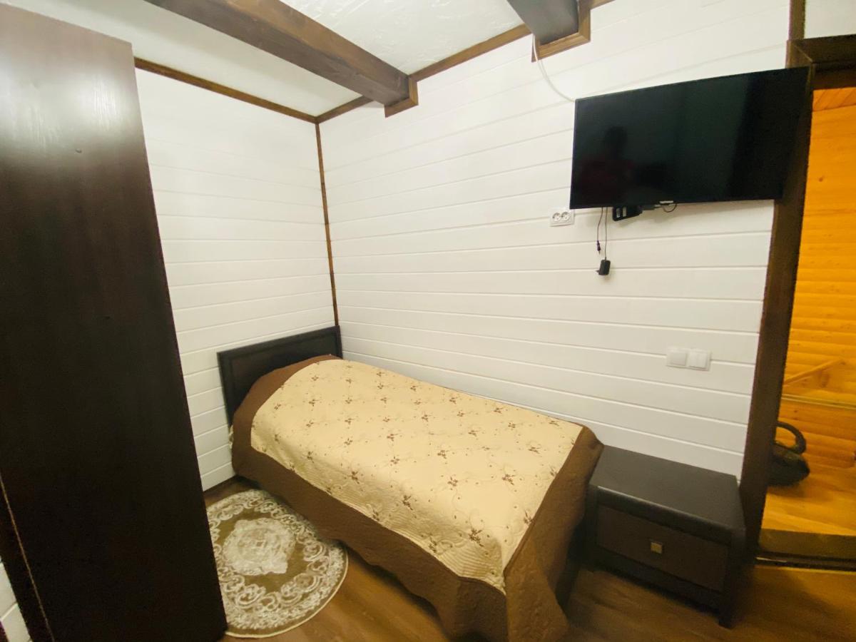Rodynnyi Zatyshok Guest House เวอร์คอฟเวอนา ภายนอก รูปภาพ