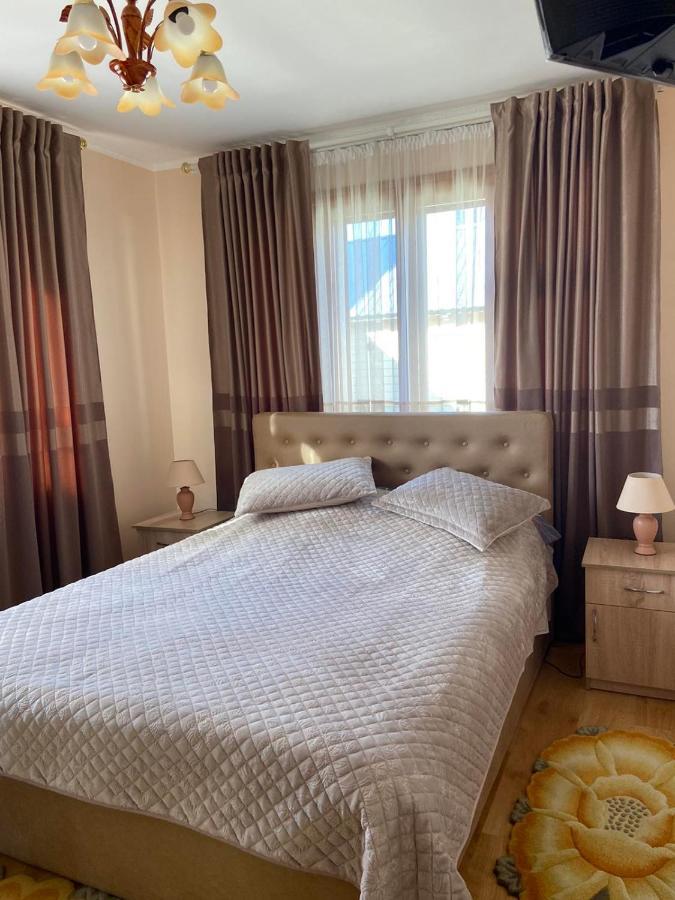 Rodynnyi Zatyshok Guest House เวอร์คอฟเวอนา ภายนอก รูปภาพ