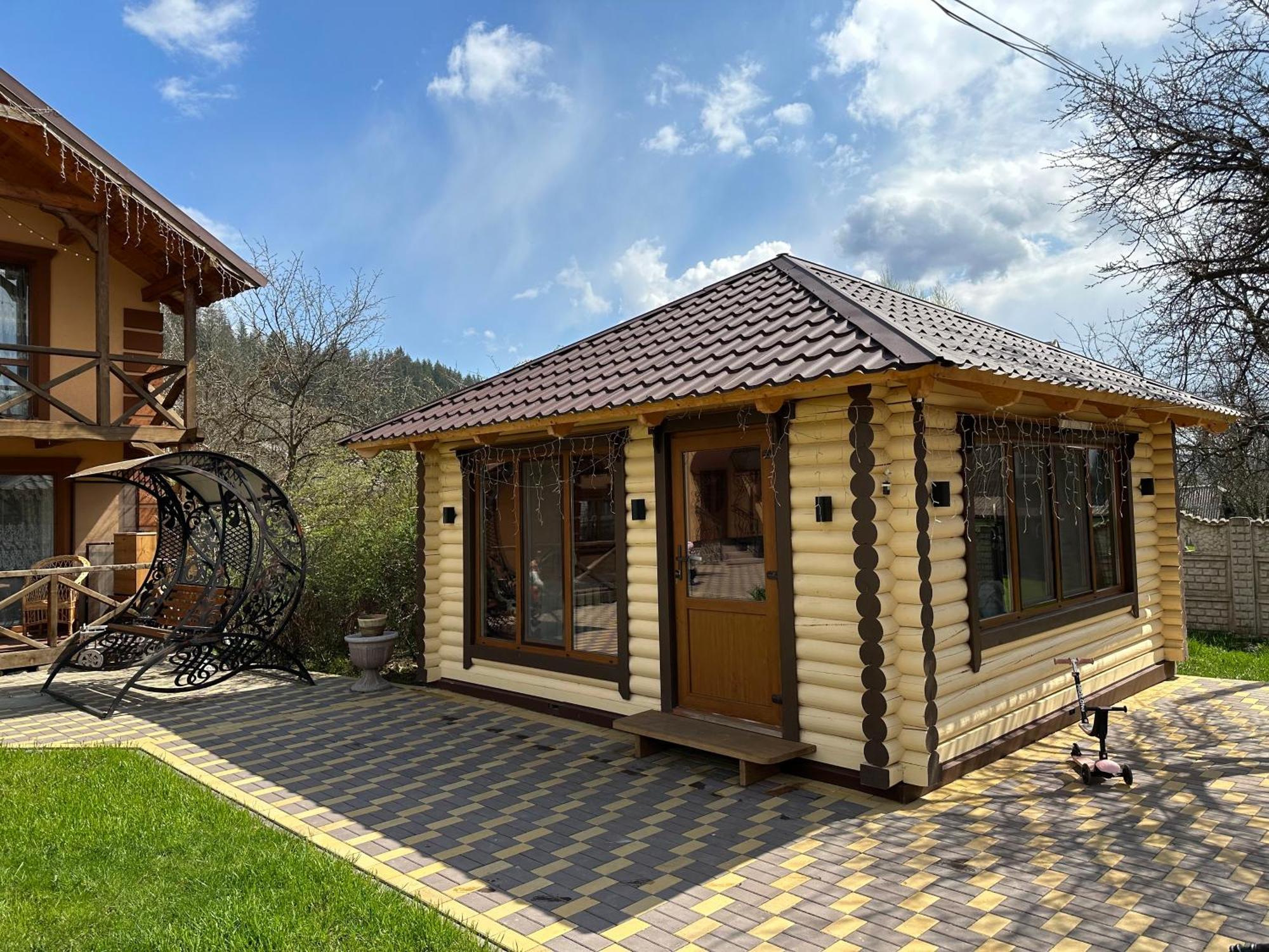 Rodynnyi Zatyshok Guest House เวอร์คอฟเวอนา ภายนอก รูปภาพ