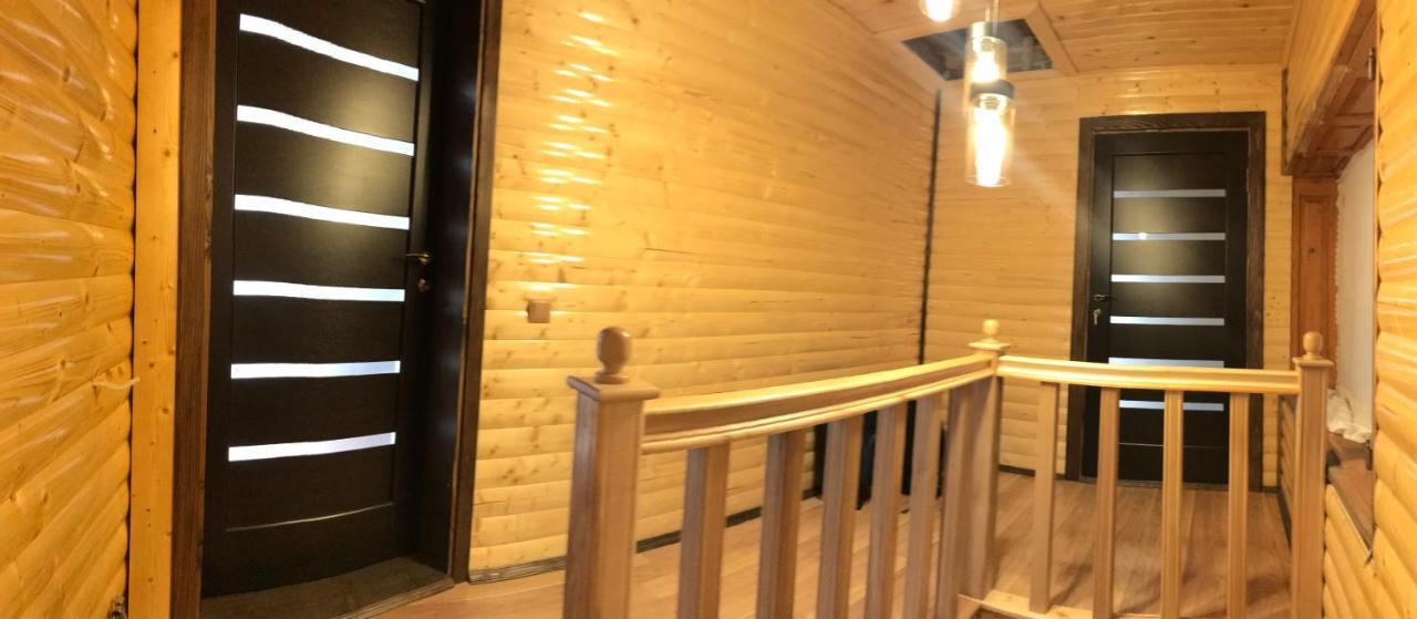 Rodynnyi Zatyshok Guest House เวอร์คอฟเวอนา ภายนอก รูปภาพ